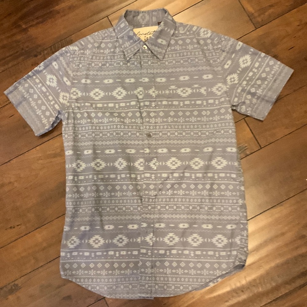 Coastal Button Down Shirt. Size S